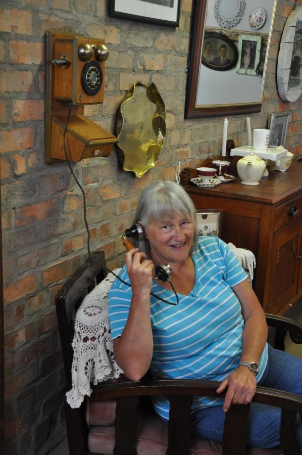 Suzie'S Coffee Shop Accommodation Bellville Bagian luar foto