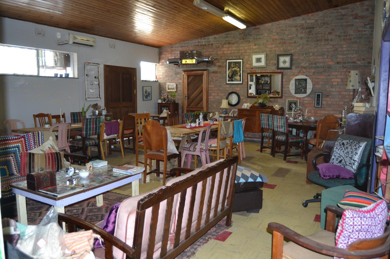 Suzie'S Coffee Shop Accommodation Bellville Bagian luar foto