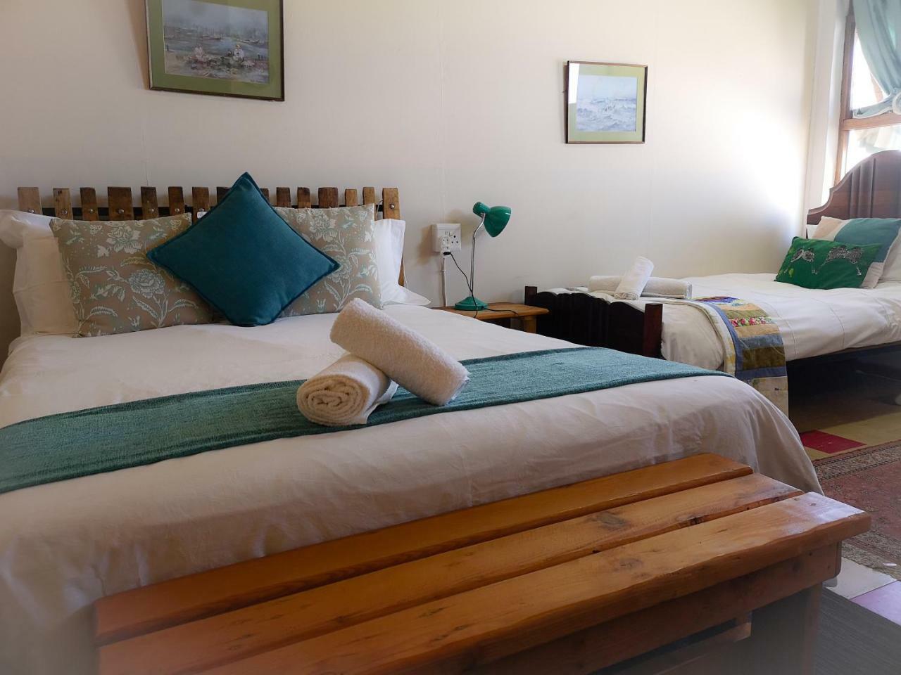 Suzie'S Coffee Shop Accommodation Bellville Bagian luar foto